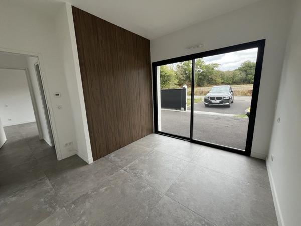 Maison à louer 2 000 € CC Caudan 4 p 116 m² DPE A