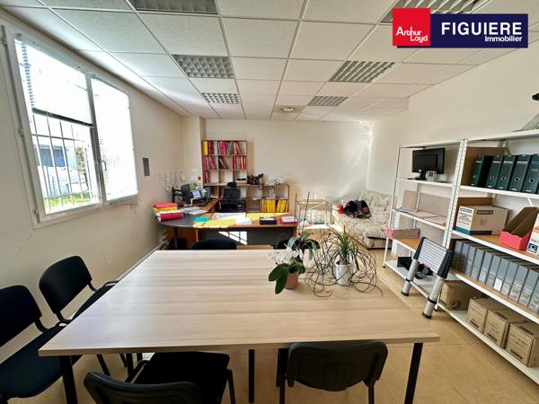 BUREAUX EN REZ-DE-CHAUSSÉE À LOUER AIX NORD