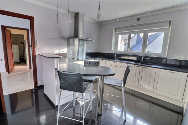 Plougastel-Daoulas (29470) RARE – MAISON FAMILIALE DE CARACTÈRE AU CŒUR DU BOURG DE PLOUGASTEL