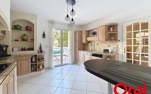 Maison à vendre    5 pièces • 252 m2 Vichy