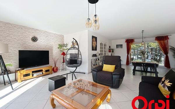 Maison à vendre    5 pièces • 252 m2 Vichy