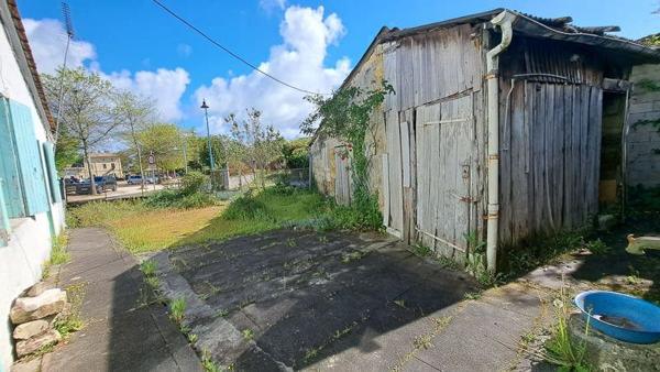 Maison à vendre |  Saint-Seurin-sur-l'Isle |  2 pièces | 67 m²