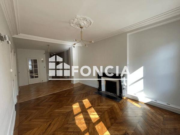 Location Appartement 3 pièces 62.2 m² - 29 RUE JEANNIN Dijon 21000