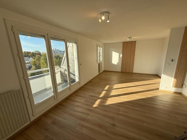 Appartement 3 pièce(s) 83.25 m2 au 3eme étage