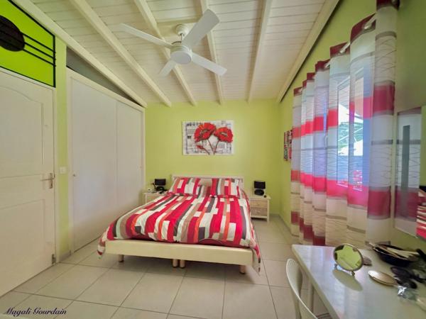 A VENDRE VILLA MEUBLÉE & TOTALEMENT EQUIPEE AVEC PISCINE – EMPLACEMENT PREMIUM