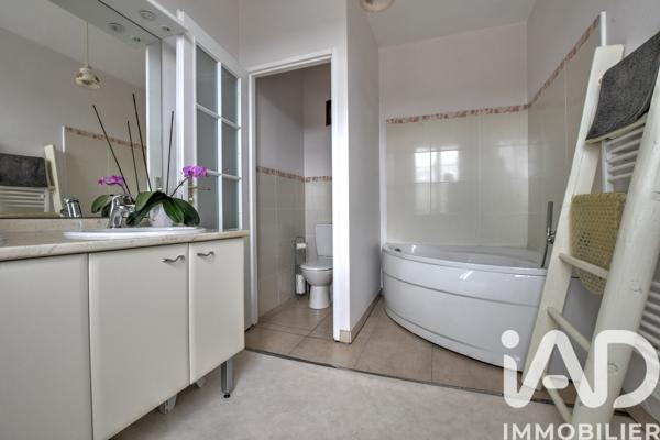 Maison à vendre 6 pièces 153 m² Saint-Priest-Taurion