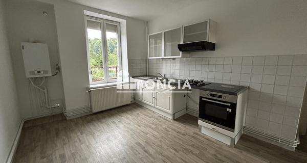 Location Appartement 3 pièces 79 m² - Vrigne Aux Bois 08330