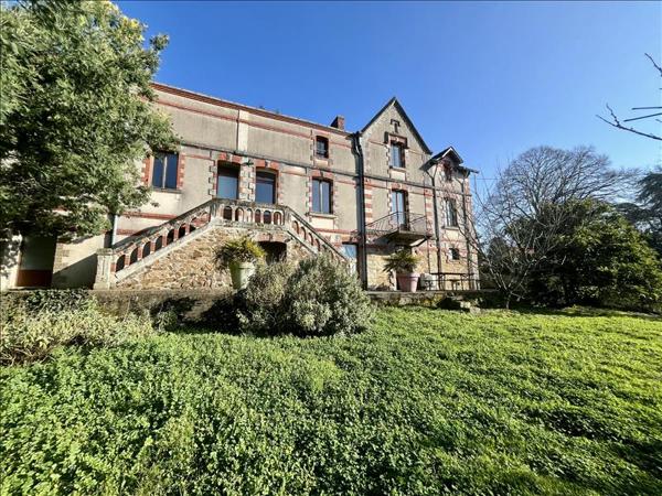 Maison à vendre |  Saint-Jean-de-Boiseau |  8 pièces | 241 m²