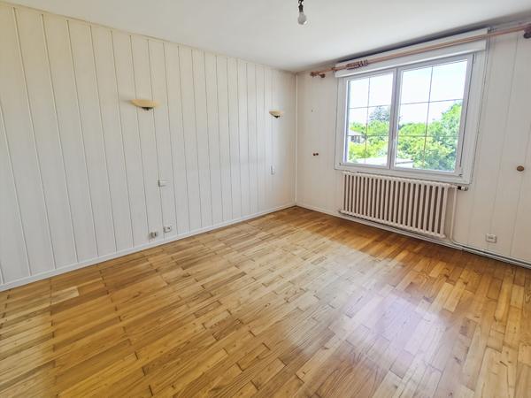 Maison 3 chbres + sous-sol et jardin proche commerces