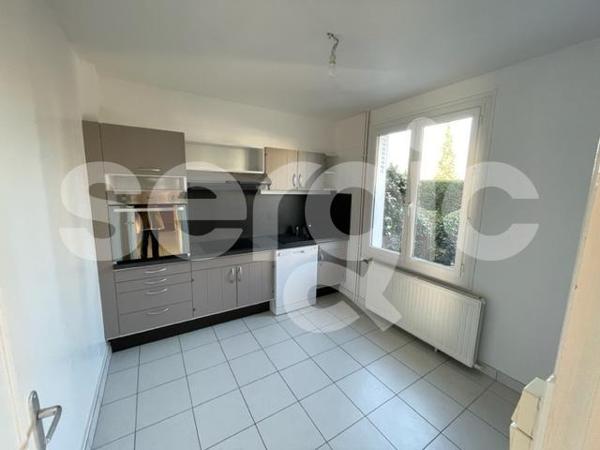 Location 5 Pieces 100 60200 Compiegne 43 1055 01 0001