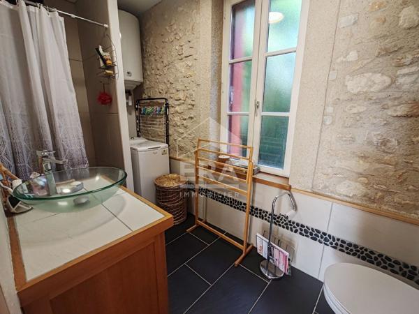 Charme et authenticité à MONTLOUIS-SUR-LOIRE, Maison 2 chambres, jardin
