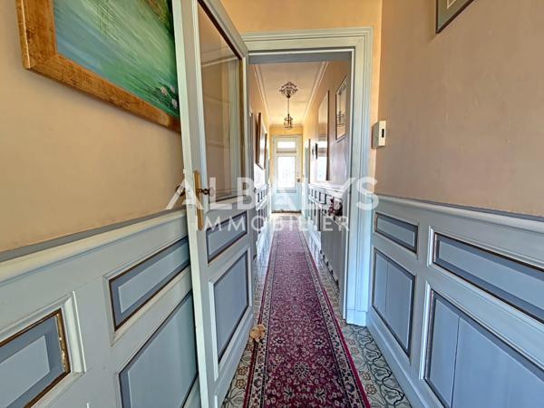 Maison 6 pièce(s) 3 chambre(s) 161 m²