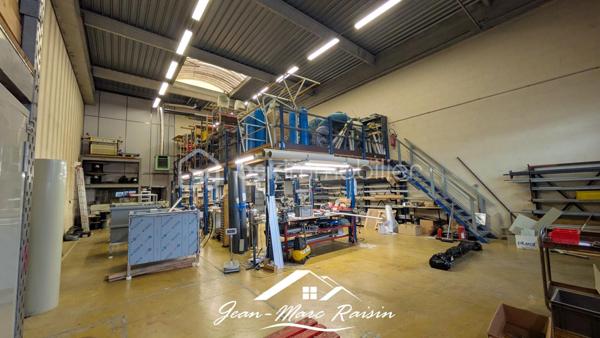 Local d'activités de 326 m²