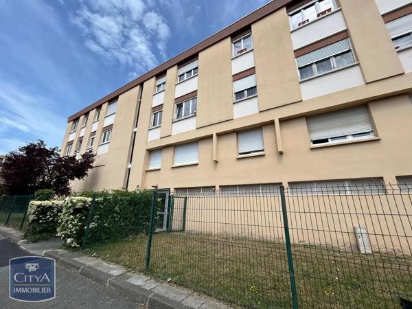 Appartement à louer 1 pièce 29.44m² Riom (63200)