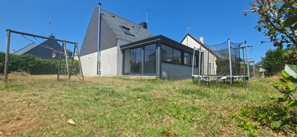 Maison Trignac centre 6 pièces 120 m2, pièce de vie de 67m², 3 chambres 1 bureau, jardin clos