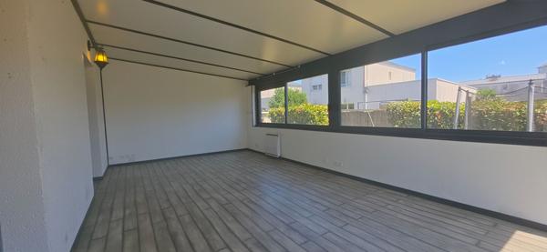 Maison Trignac centre 6 pièces 120 m2, pièce de vie de 67m², 3 chambres 1 bureau, jardin clos