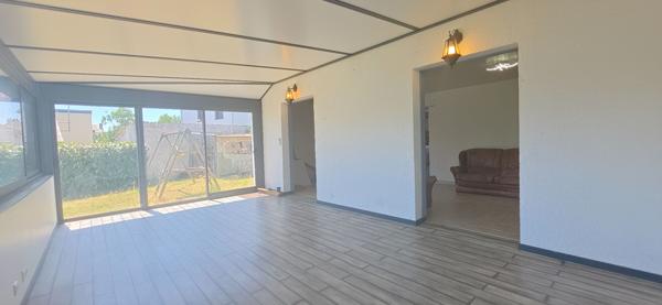 Maison Trignac centre 6 pièces 120 m2, pièce de vie de 67m², 3 chambres 1 bureau, jardin clos