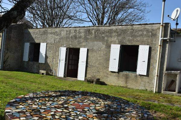 Dpt Charente Maritime (17), Ile d'Oléron, à vendre Ensemble immobilier, 6 pièces, dépendances, sur 1456 m², proche de st pierre d'Oléron