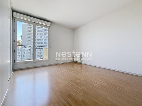 Appartement  Villa Haussmann 3 pièces dernier étage, lumineux, sans vis à vis