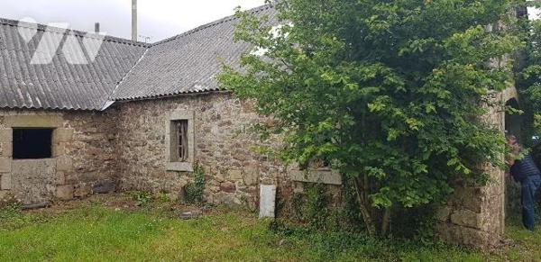 SAINT NIC - En campagne à l'entrée de la Presqu'île de CROZON - Maison de caractère à rénover (...