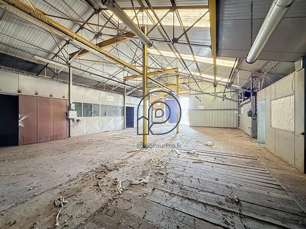 Dunkerque Fort-Mardyck – Entrepôt indépendant 378 m² sur terrain privatif 2 000 m² avec potentiel d'extension – À vendre