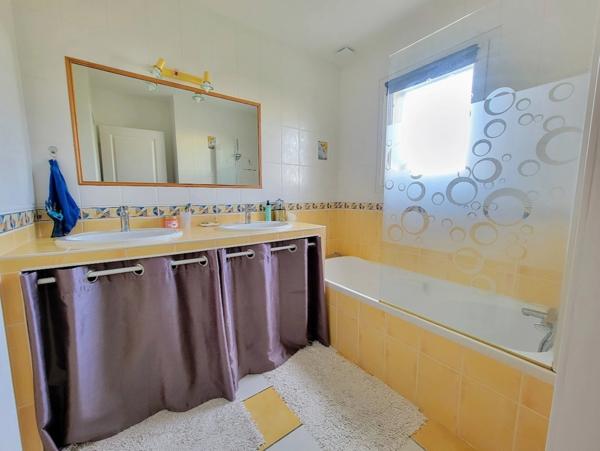 À Vendre : Superbe Maison Familiale de 157m² : 5 chambres