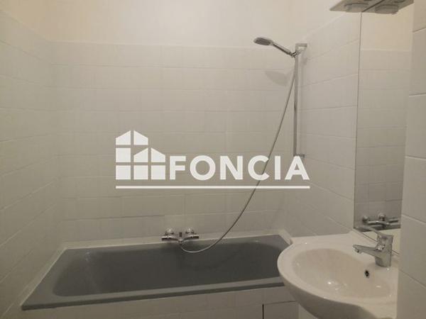 Location Appartement 4 pièces 74.89 m² - 322, 324, 326, 328, 330, 332 AVENUE PIERRE BROSSOLETTE Bourg Saint Andeol 07700