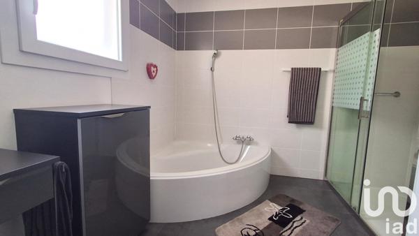 Maison à vendre 6 pièces 125 m² Montferrand-le-Château