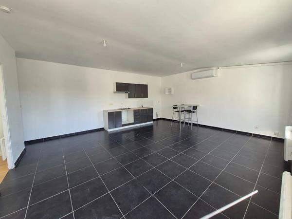 Appartement à vendre 3 pièces 57m² Pérenchies (59840)