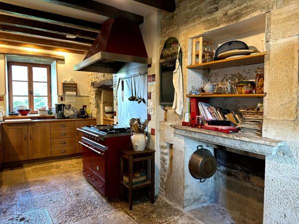 Propriete à vendre 8 pièces proche de POUILLY EN AUXOIS (21)