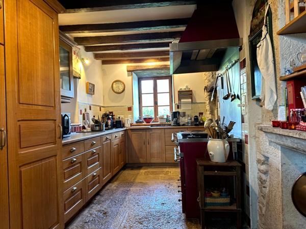 Propriete à vendre 8 pièces proche de POUILLY EN AUXOIS (21)