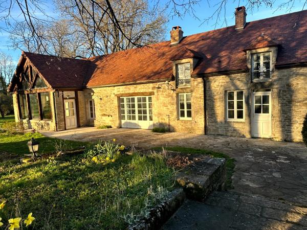 Propriete à vendre 8 pièces proche de POUILLY EN AUXOIS (21)