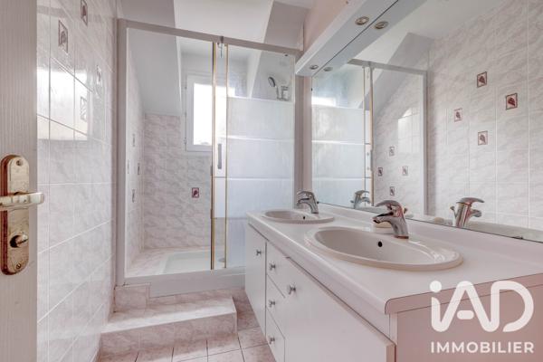 Maison à vendre 6 pièces 126 m² Bussy-Saint-Georges