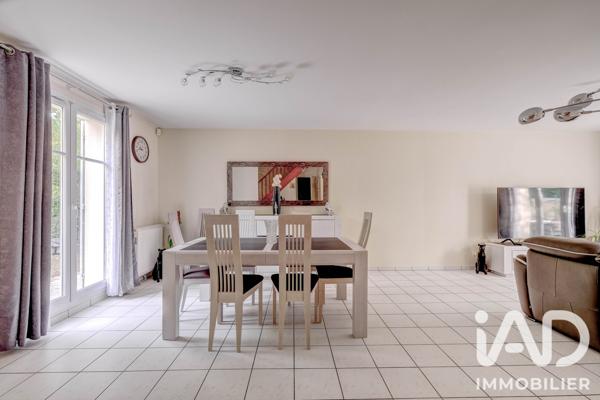 Maison à vendre 6 pièces 126 m² Bussy-Saint-Georges