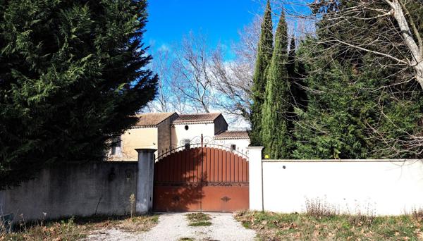 Althen-des-Paluds (84210) Mas Provencal - Un potentiel rare à Althen des Paluds