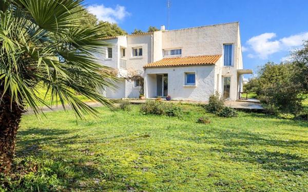 Maison à vendre    5 pièces • 153 m2 Saint-Pierre-d'Oléron