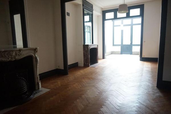 A LOUER : T5 à LILLE • rue Catel Beghin - Vauban • 1 670 € CC • Réf. G335-01