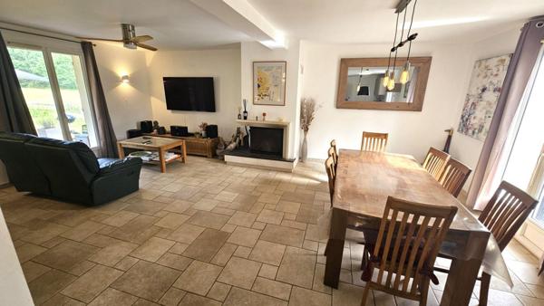 Houdan et Gambais proche / Maison familiale 4 chambres avec terrain et boxes pour chevaux / Environnement exceptionnel dans le 78