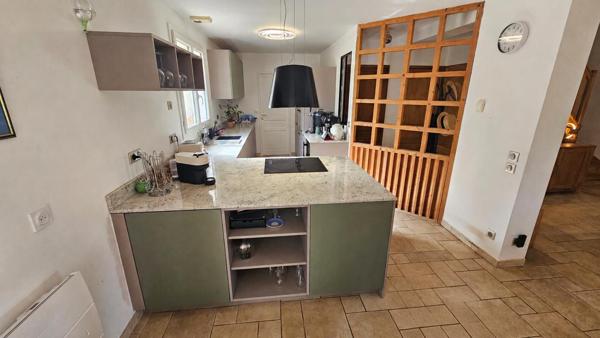Houdan et Gambais proche / Maison familiale 4 chambres avec terrain et boxes pour chevaux / Environnement exceptionnel dans le 78
