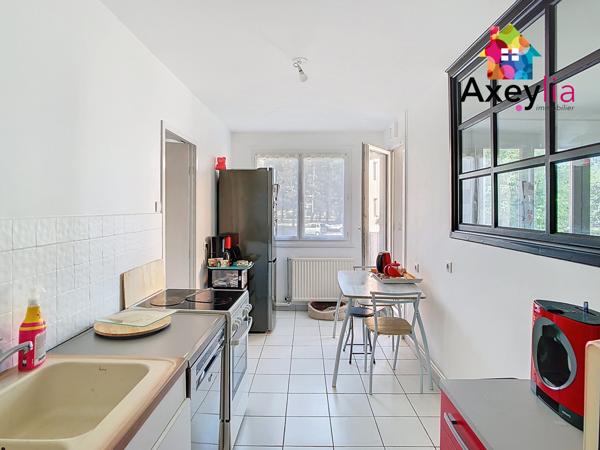 Riorges (42153) A VENDRE - RIORGES - T5 AVEC 3 CHAMBRES, 1 BUREAU ET 2 TERRASSES