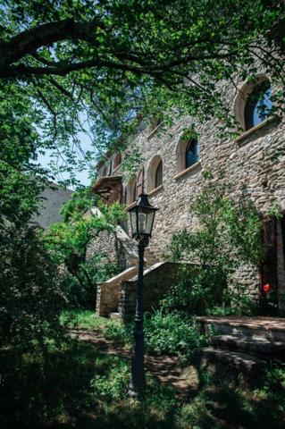 SAINT AMBROIX - DOMAINE - ANCIENNES FILATURES RÉHABILITÉES - 15 PIÈCES - 650 M² HABITABLES - 3,9 HECTARES - PISCINE - SOURCE - 1 000 000 