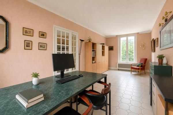 Maison
         8 pièces
        - 336 m² Exclusivité 720 000 € *