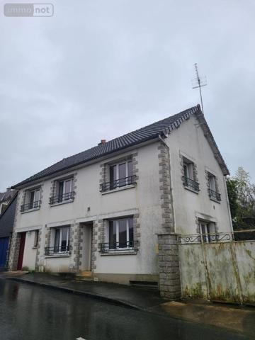 Maison à vendre à Fresnay-sur-Sarthe dans la Sarthe (72130), ref : MA403