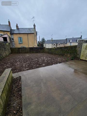 Maison à vendre à Fresnay-sur-Sarthe dans la Sarthe (72130), ref : MA403