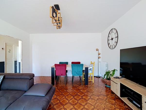 A VENDRE - Maison de 113 m²  - T5 - 4 chambres - 2 Garages - 31470 SAINT LYS