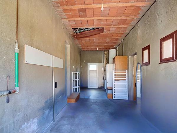 A VENDRE - Maison de 113 m²  - T5 - 4 chambres - 2 Garages - 31470 SAINT LYS