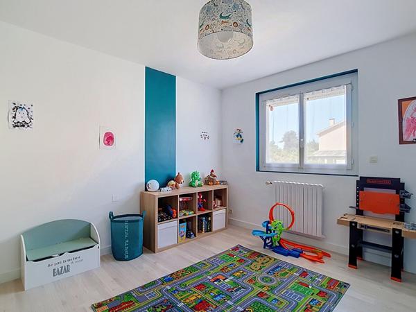A VENDRE - Maison de 113 m²  - T5 - 4 chambres - 2 Garages - 31470 SAINT LYS