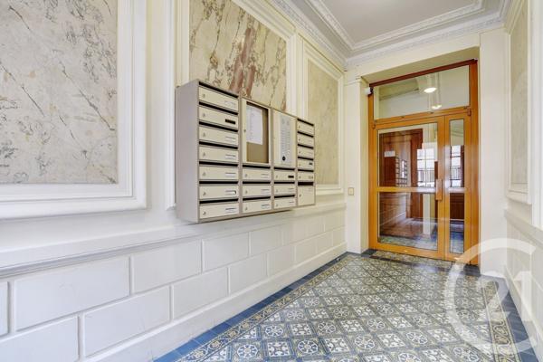 Appartement F3 à vendre  3 pièces - 68 m2 PARIS - 75019