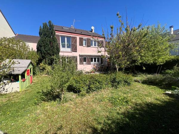 Maison Villepreux 9 pièces 7 chambres 180 m2 Type Marly