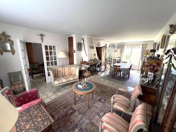 Maison Villepreux 9 pièces 7 chambres 180 m2 Type Marly